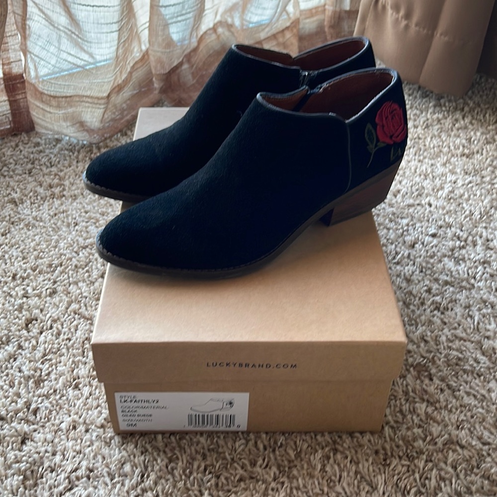 Lucky Brand LK-FAITHLY2 Black Suede bootie Size 9